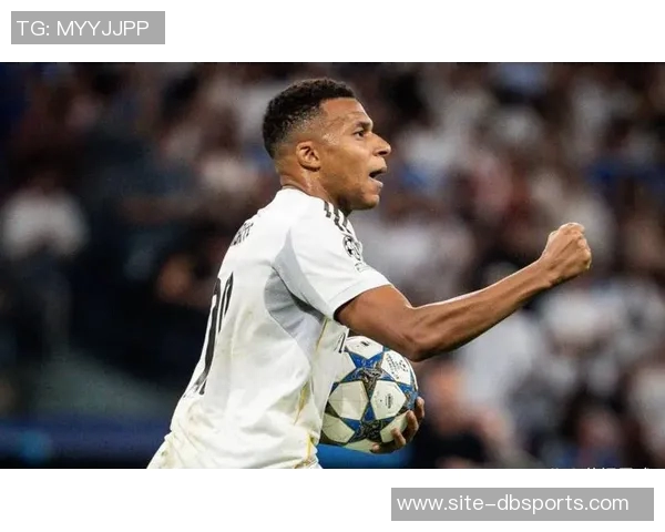 姆巴佩上演帽子戏法荣膺欧冠最佳球员官方宣布他表现出色