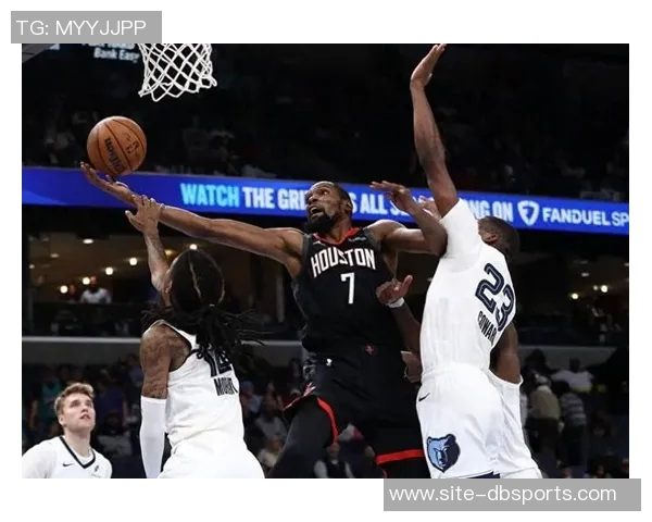 乌度卡强调KD身边球员配置应令对手忌惮包夹策略 乌度卡强调KD身边球员配置应令对手忌惮包夹策略