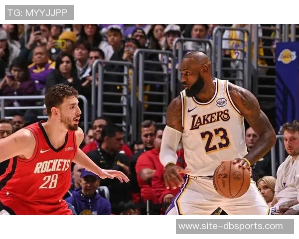 湖人外线防守崩溃全队被动不交易难以扭转攻强守弱局面