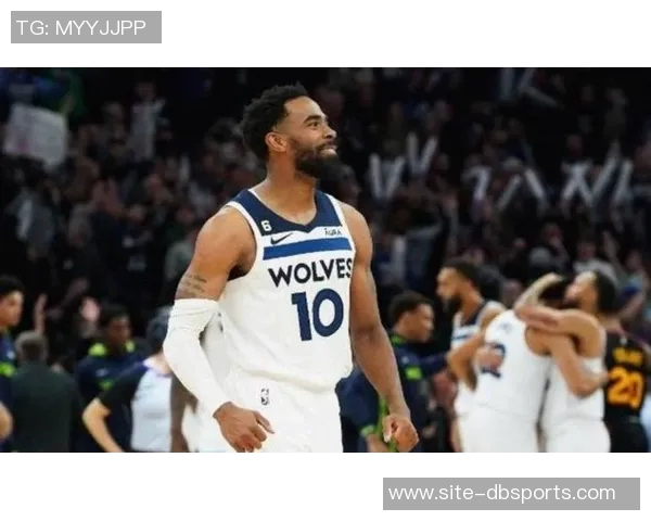 康利状态低迷全场失准仅得两篮板四助攻岁月痕迹显现